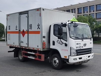 江特牌JDF5070XRQCA6型易燃?xì)怏w廂式運(yùn)輸車