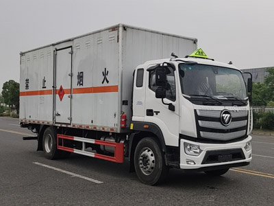 江特牌JDF5181XRQB6型易燃?xì)怏w廂式運(yùn)輸車